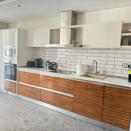 Lena شقة بورغاس